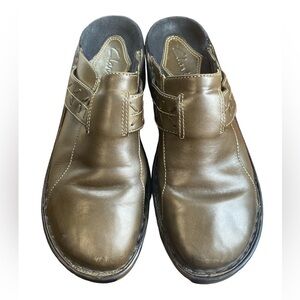 CLARKS WOMENS CLOGS SIZE 7